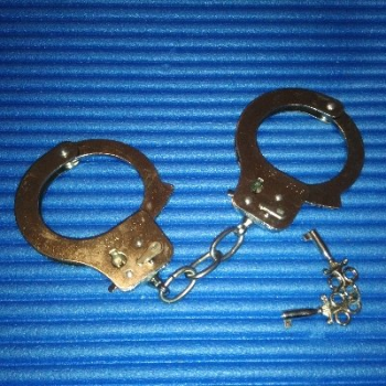 cam girl karaincuffs